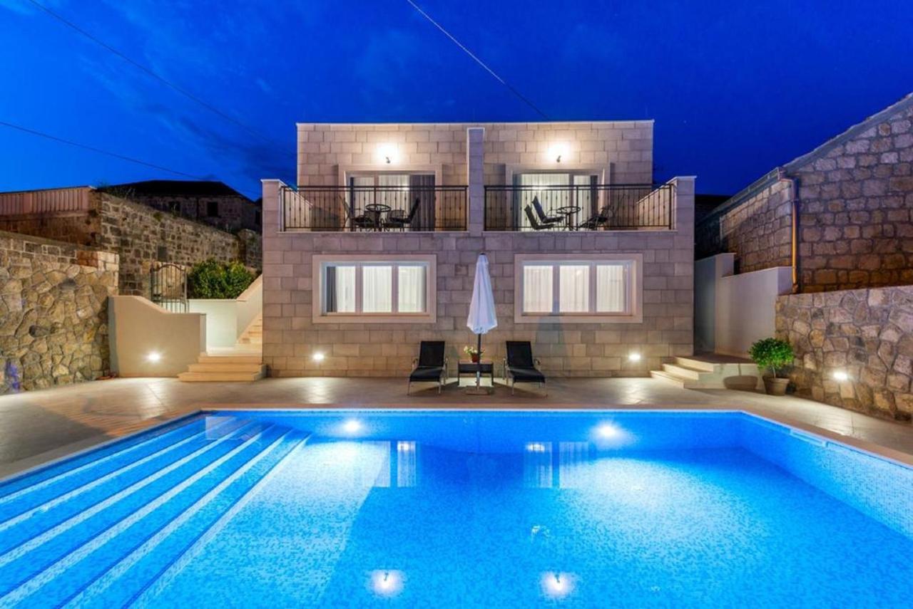 Apartments Villa Kabalero Gruda Rum bild